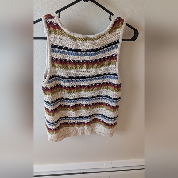 A.n.a Womens colorful striped knit sweater tank top. Scoop neckline. Size Large - Picture 7 of 8
